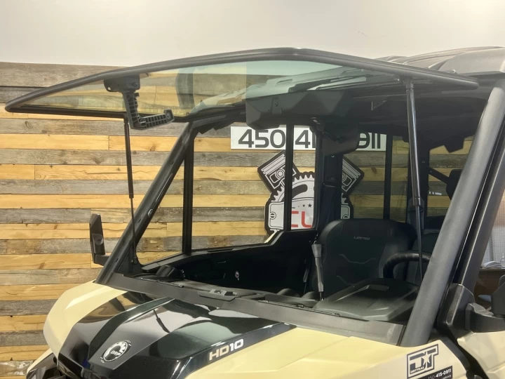 2025 BRP CAN-AM DEFENDER MAX CREW HD-10 LIMITED + 4WD + DPS + 650 KM SEULEMENT + 6 PASSAGERS + TOUTE ÉQUIPÉE+ RARE & A1 