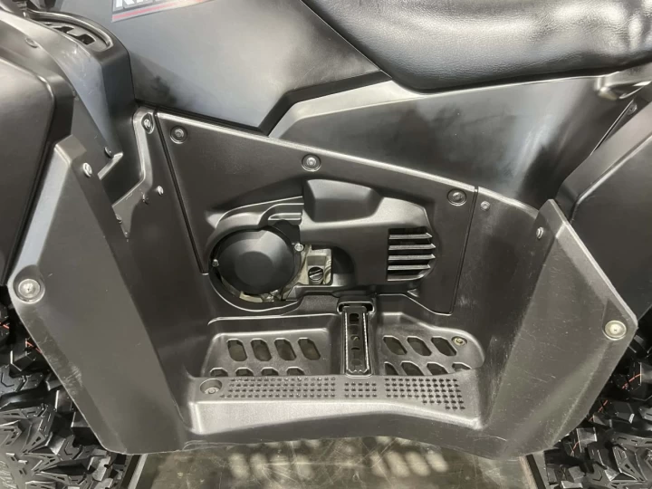 2019 SUZUKI KING QUAND AXI + 4X4 + EPS + 6758 KM + NOIR SATIN + RARE & A1 