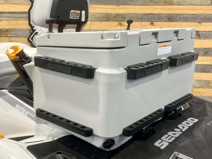 2025 BRP SEA-DOO FISH PRO 170 HP EDITION TROPHY + IBR + VTS + IDF + GPS + AUDIO + TECH PKG + COOLER + 4 HR + COULEUR & MODELE RARE + A1 