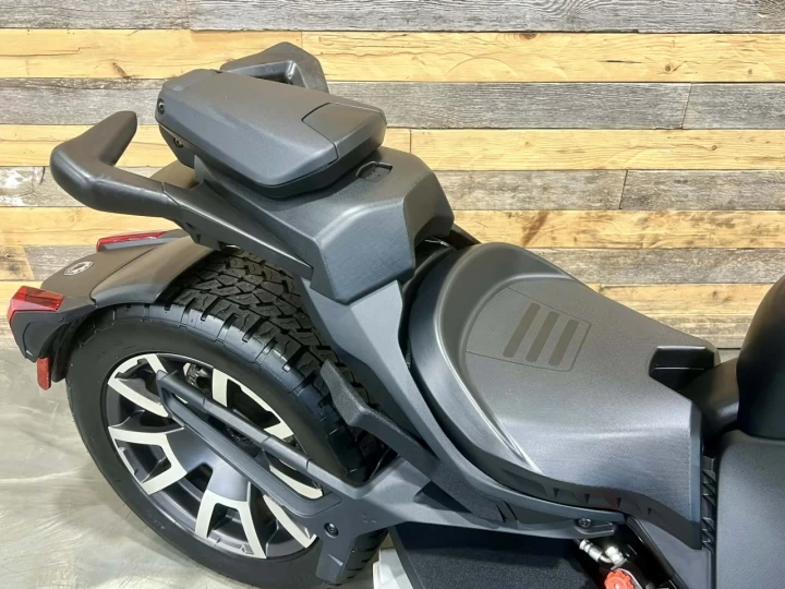 2021 BRP CAN-AM SPYDER / RYKER 900 ACE EDITION RALLY _ PARE-BRISE + BANC PASSAGER + SUSPEMNSION KYB 