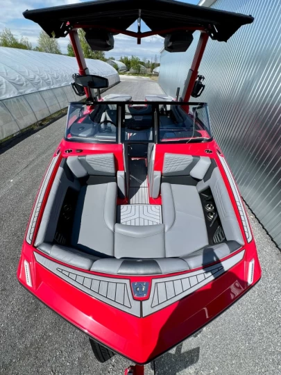 2022 SUPER AIR NAUTIQUE G23 + TOUTES OPTIONS $$$ + REMORQUE DLX + SEULEMENT 105 HR 