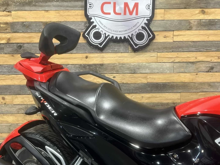 2009 BRP CAN-AM SPYDER ROADSTER SE-5 (SEMI-AUTOMATIQUE) + DOSSIER PASSAGER + 86105 KM 