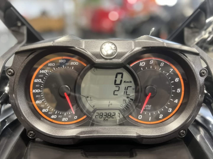 2015 BRP CAN-AM SPYDER F3-S + SE-6 (SEMI-AUTOMATIQUE) + SEULEMENT 28382 KM + CONDITION A1 