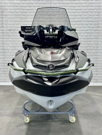 2025 BRP SEA-DOO FISHPRO APEX EDITION 300 HP + IBR + VTS + IDF + GPS + AUDIO + TECH PKG + COOLER + 3 PASSAGERS + 4 HR + RARE & A1 