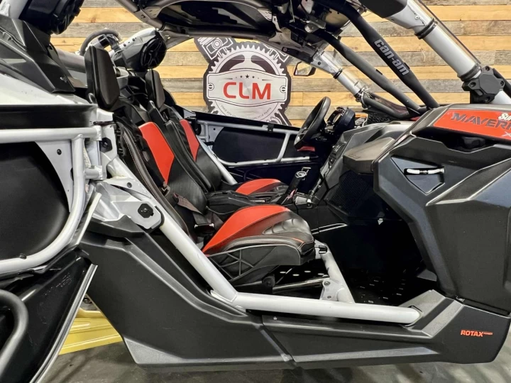 2020 BRP CAN-AM MAVERICK X3 X-RS TURBO ''RR'' 195 HP + 4X4 + DPS + 72 POUCES + RARE 