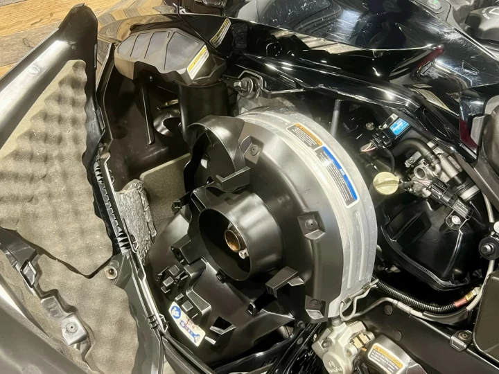 2021 BRP SKI-DOO GRAND TOURING LIMITED 900 ACE TURBO ITC 137'' QUIET DRIVE + 15869 KM + CONDITION A1 