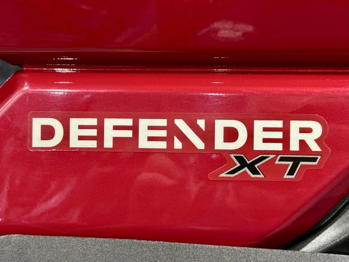 2016 BRP CAN-AM DEFENDER XT HD-10 EFI + 4WD + DPS + CABINE + CHAUFRETTE + 11130 KM + RARE & A1 