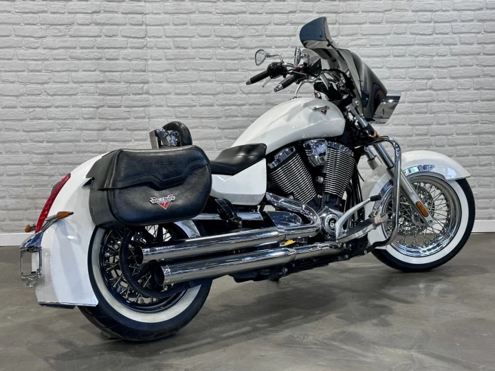 2013 VICTORY BOARDWALK 1731 cc = 110 p.c EFI + CRUISER - TOURING + RARE & A1 