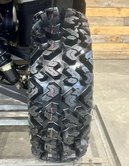 2019 SUZUKI KING QUAND AXI + 4X4 + EPS + 6758 KM + NOIR SATIN + RARE & A1 