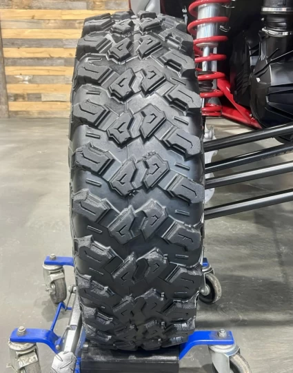 2025 BRP CAN-AM MAVERICK MAX X3 X-RS TURBO ''RR'' 200 H.P + D.P.S + 4X4 + 72'' +4 PASSAGERS + SEULEMENT 1403 KM + RARE & CONDITION A1 