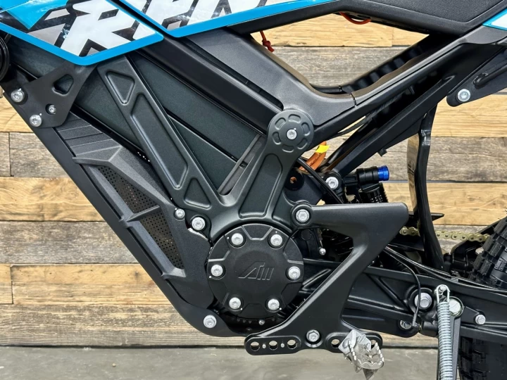 2024 APOLLO RFN ARES + 100% VE = MOTO ELECTRIQUE LEGALE SUR ROUTE + NEUF 0 KM + RARE & A1 