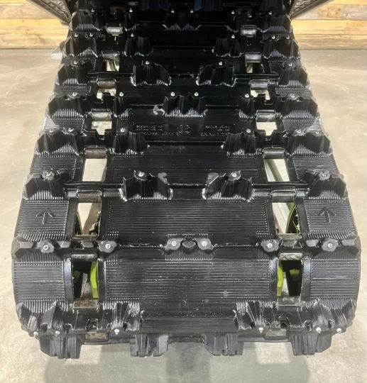 2018 BRP SKI-DOO RENEGADE X 1200 EFI 4-TEC 137'' ITC + 19763 KM + COULEUR RARE & CONDITION A1 