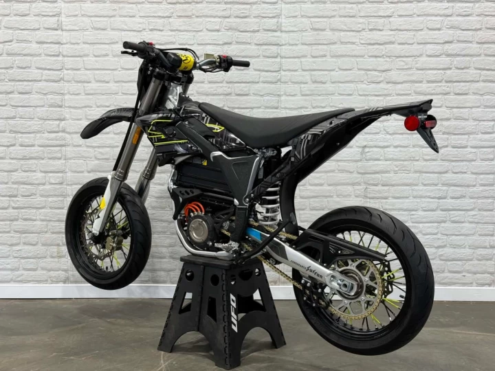 2023 SURRON STORM BEE 100% ELECTRIQUE + SEULEMENT 92 KM + RARE & A1 