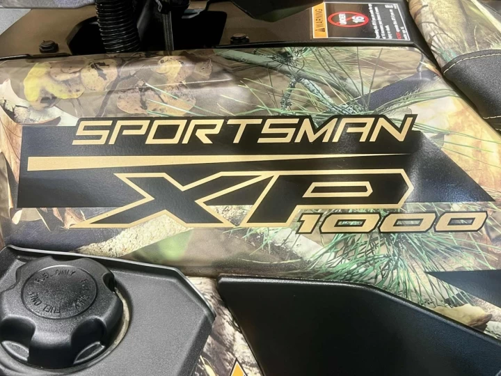 2024 POLARIS SPORTSMAN XP 1000 EFI EDITION HUNTER / CHASSEUR + CAMO + 4X4 + EPS + SEULEMENT 4 KM + TOUTE ÉQUIPÉE + RARE & A1 