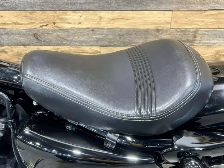 2018 HARLEY-DAVIDSON SPORTSTER 1200 EFI EDITION SPECIALE FORTY EIGHT / 48 + SEULEMENT 16221 KM + MODELE RARE 