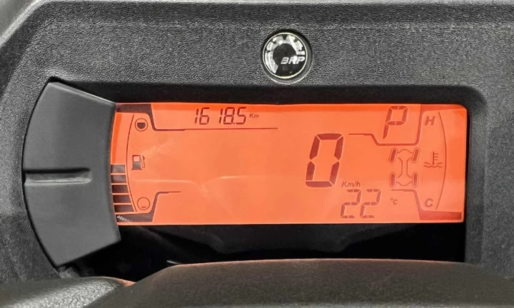 2024 BRP CAN-AM OUTLANDER X-MR 700 EFI + 4X4 + DPS + SEULEMENT 1618 KM + TREUIL X-BULL 4500 LBS 
