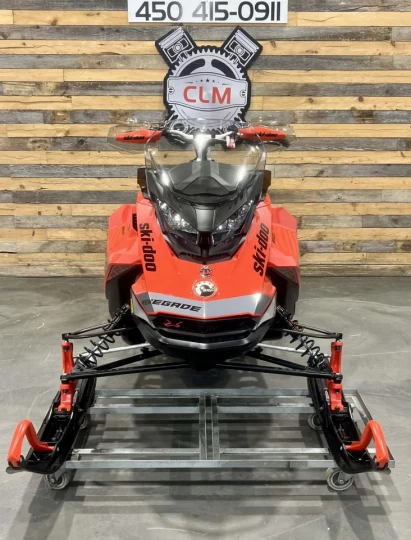 2019 BRP SKI-DOO RENEGADE X 850 E-TEC EFI 137'' + REV GEN4 + 15609 KM + COULEUR RARE & A1 