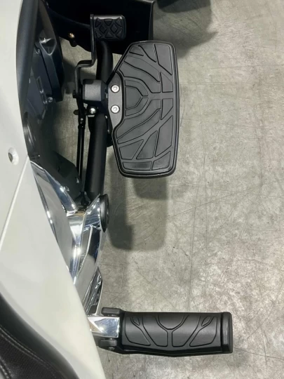 2016 BRP CAN-AM SPYDER F3 LIMITED SE-6 (SEMI-AUTOMATIQUE) + ROTAX 1330 cc EFI + SEULEMENT 34305 KM + ENSEMBLE CHROME 