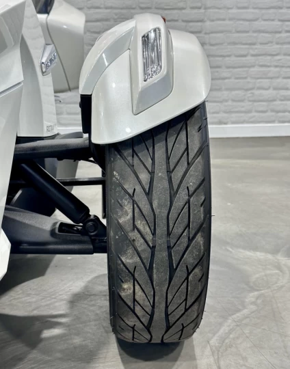 2018 BRP CAN-AM SPYDER RT LIMITED + SE-6 (SEMI-AUTOMATIQUE) + ROTAX 1330 EFI + ENSEMBLE CHROME + RARE & A1 