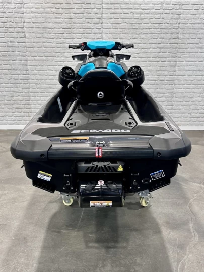 2026 BRP SEA-DOO GTR 230 H.P + IBR + VTS + AUDIO PREMIUM + 3 PASSAGERS + SEULEMENT 4 HR + RARE & A1 
