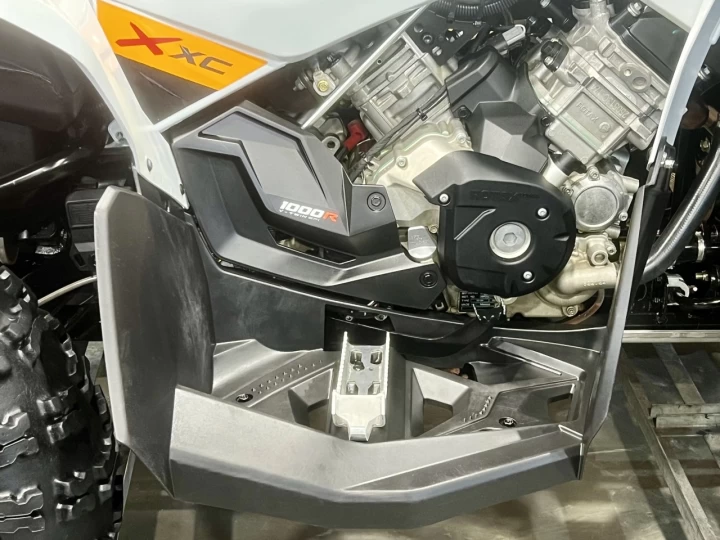 2025 BRP CAN-AM RENEGADE X-XC 1000R EFI + 4X4 + DPS + SEULEMENT 1083 KM + RARE & A1 