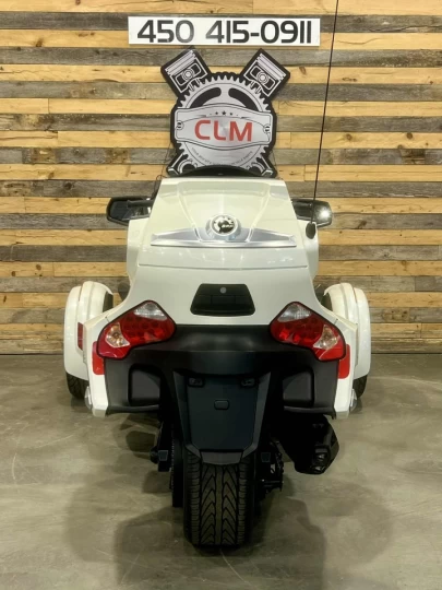 2015 BRP CAN-AM SPYDER RT-S SE-6 (SEMI-AUTOMATIQUE) + ROTAX 1330 cc ACE EFI + 63044 KM 