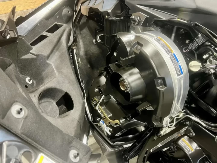 2025 BRP SKI-DOO RENEGADE ENDURO 900 ACE TURBO 130 H.P I.T.C 137'' + REV GEN5 + ECRAN COULEUR 10'' + GPS + AIR RIDE + SEULEMENT 2836 KM 