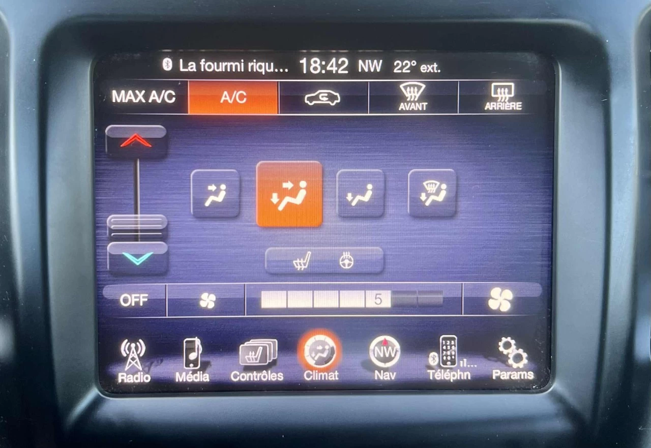 2014 JEEP CHEROKEE EDITION NORTH + V6 + 4X4 + 5 PASSAGERS + 196750 KM + PAS DE ROUILLE A1  Image principale