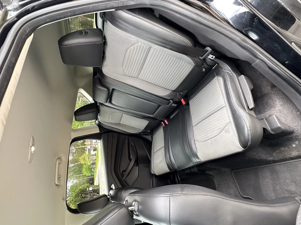 2017 FORD ESCAPE TITANIUM 4WD + 2.0L ECOBOOST + 172524 KM + TOUTE NOIR  Image principale