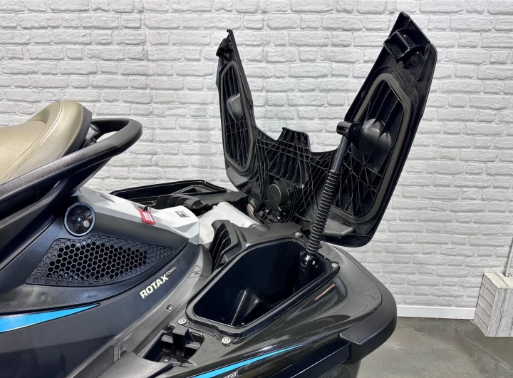 2016 BRP SEA-DOO GTX LIMITED 260 HP I.S = SUSPENSION INTELLIGENTE + IBR + VTS + 124 HR SEULEMENT + 3 PASSAGERS 