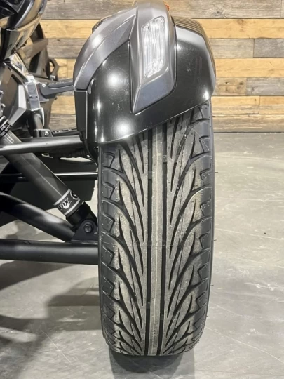 2015 BRP CAN-AM SPYDER F3-S + SE-6 (SEMI-AUTOMATIQUE) + SEULEMENT 28382 KM + CONDITION A1 