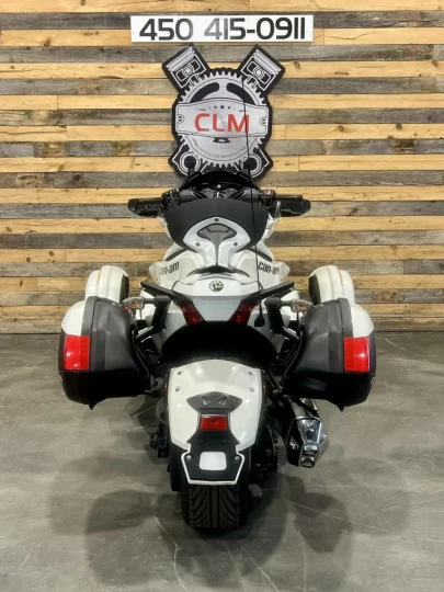2013 BRP CAN-AM SPYDER ST LIMITED SE-5 (semi-automatique) + RADIO + DOSSIER + VALISE + 52998 KM 