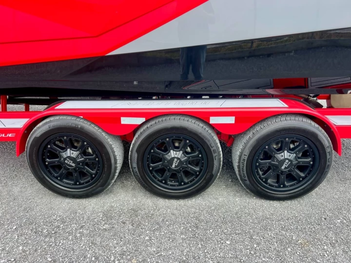 2022 SUPER AIR NAUTIQUE G23 + TOUTES OPTIONS $$$ + REMORQUE DLX + SEULEMENT 105 HR 