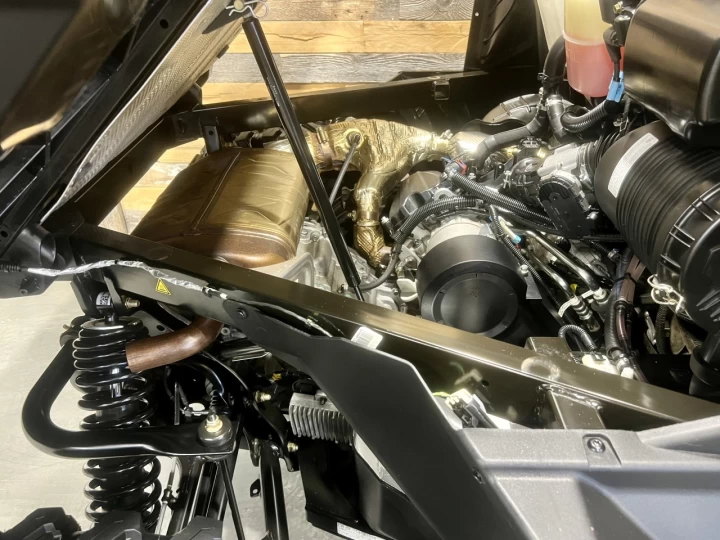 2025 BRP CAN-AM DEFENDER MAX CREW HD-10 LIMITED + 4WD + DPS + 650 KM SEULEMENT + 6 PASSAGERS + TOUTE ÉQUIPÉE+ RARE & A1 