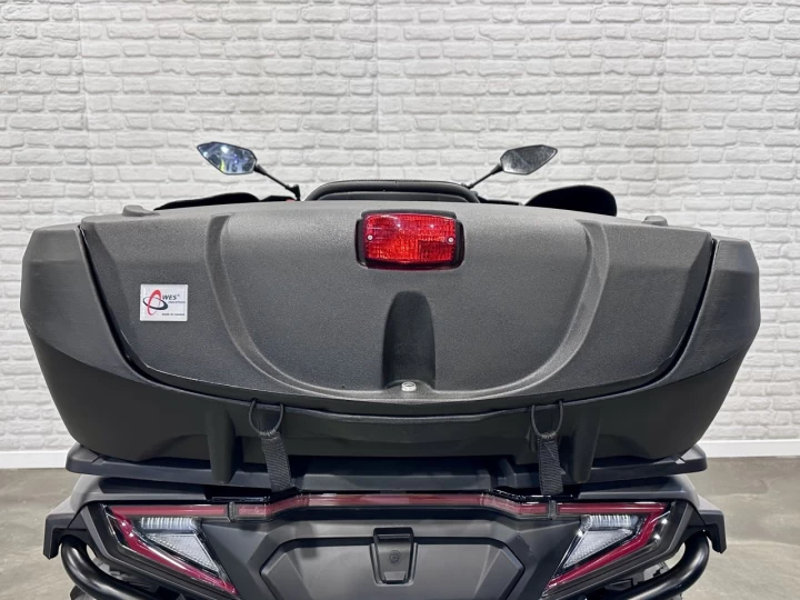 2025 CF MOTO C-FORCE 600 EFI TOURING + EPS + 4WD + SEULEMENT 136 KM + GARANTIE 2030 + RARE & IMPECCABLE A1 