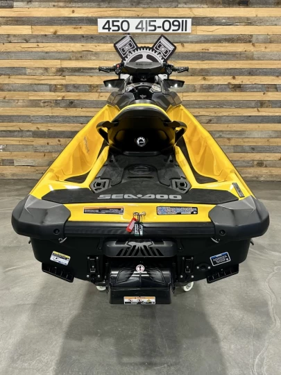 2023 BRP SEA-DOO GTR 230 H.P + IBR + VTS + 3 PASSAGERS +SEULEMENT 15 HR + RARE & A1 