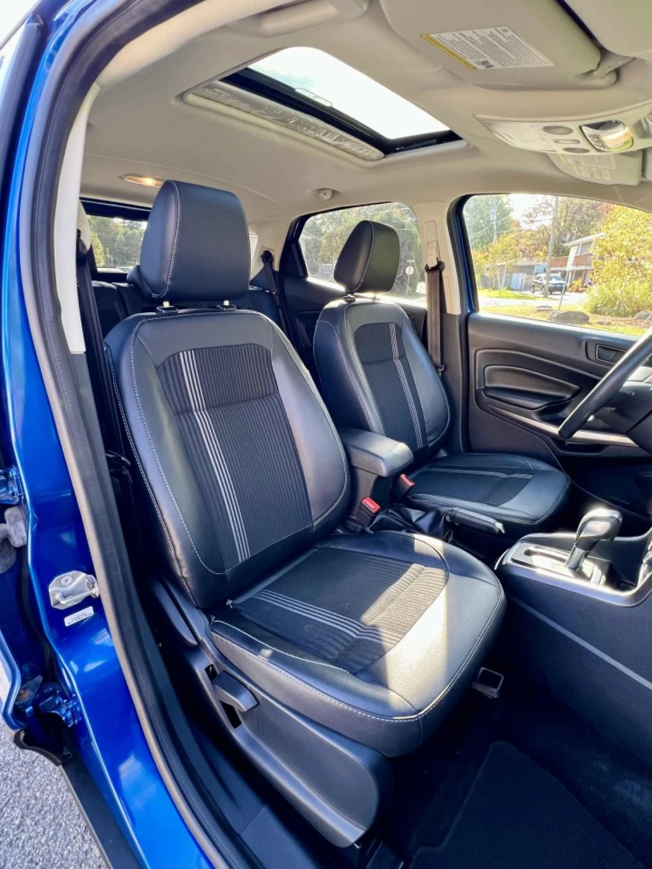 2022 FORD ECOSPORT SES 4WD + 2.0L + SEULEMENT 40693 KM + GARANTIE FORD + COULEUR RARE + CONDITION A1  Main Image
