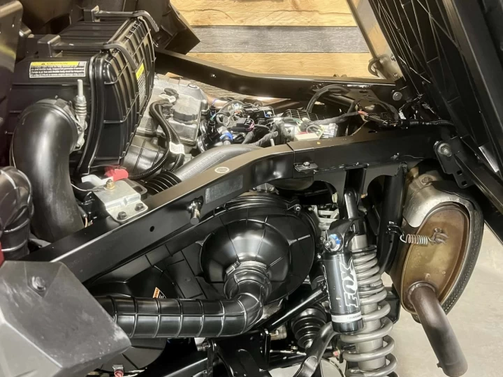 2021 POLARIS GENERAL 4 CREW EDITION DELUXE 1000 EFI + 4X4 + EPS + RIDE COMMAND GPS / AUDIO + FOX QS3 + 4 PASSAGERS 