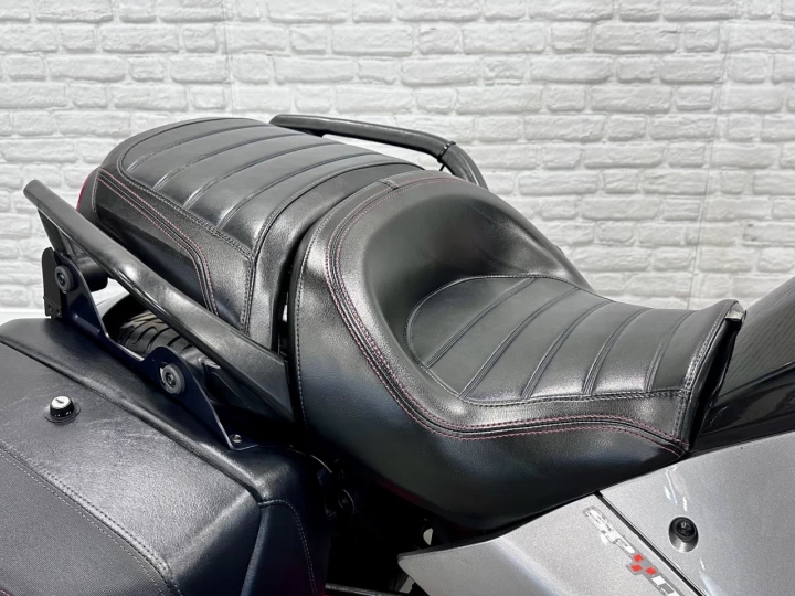 2015 BRP CAN-AM SPYDER F3-S SE-6 (SEMI-AUTOMATIQUE) + ROTAX 1330 cc + FOX + PARE-BRISE + DOSSIER + RARE & A1 