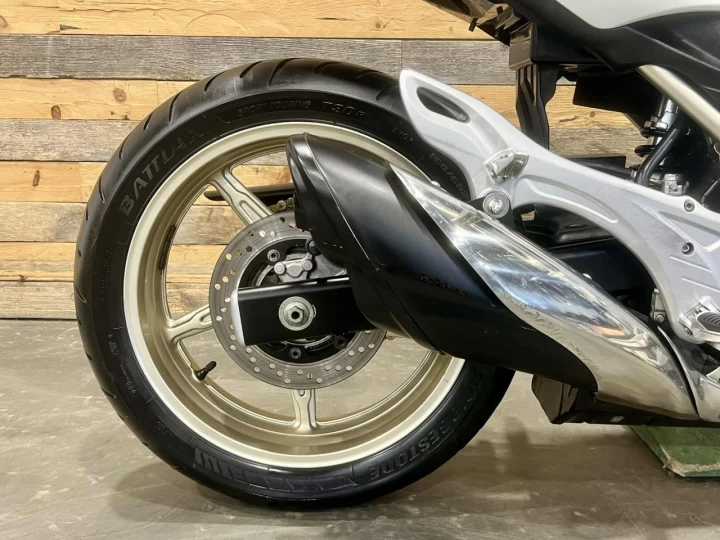2009 SUZUKI SFV 650 GLADIUS + 51112 KM + PETITE PLAQUE $$$ + RARE & A1 