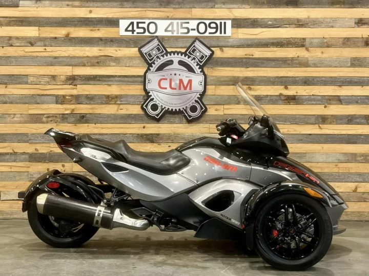 2011 BRP CAN-AM SPYDER RS-S + SM5 EMBRAYAGE MANUELLE A CLUTCH + 87790 KM + PAREBRISE GIVI 