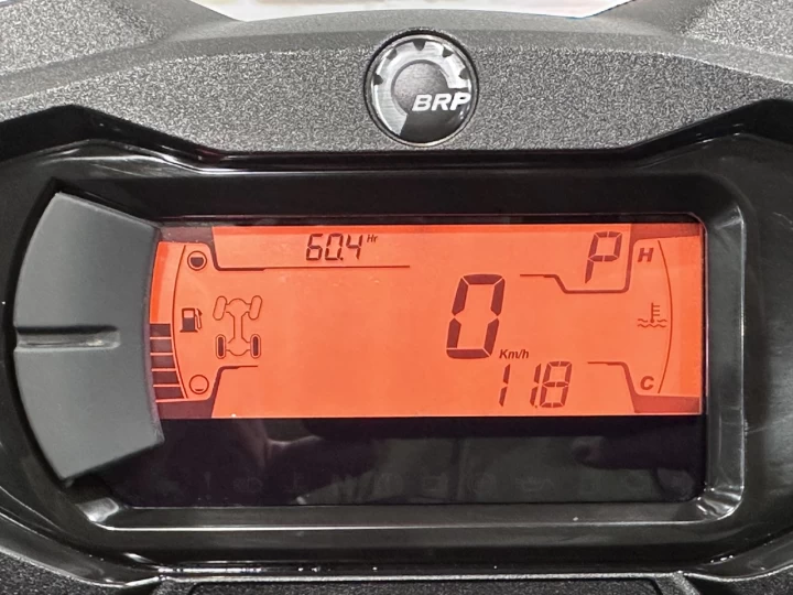 2021 BRP CAN-AM OUTLANDER MAX 450 EFI + DPS + 4WD + 945 KM + VRAI VTT 2 PASSAGERS LÉGALE EN SENTIER FÉDÉRÉE + RARE & A1 