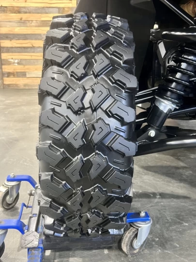 2025 BRP CAN-AM DEFENDER MAX CREW HD-10 LIMITED + 4WD + DPS + 650 KM SEULEMENT + 6 PASSAGERS + TOUTE ÉQUIPÉE+ RARE & A1 