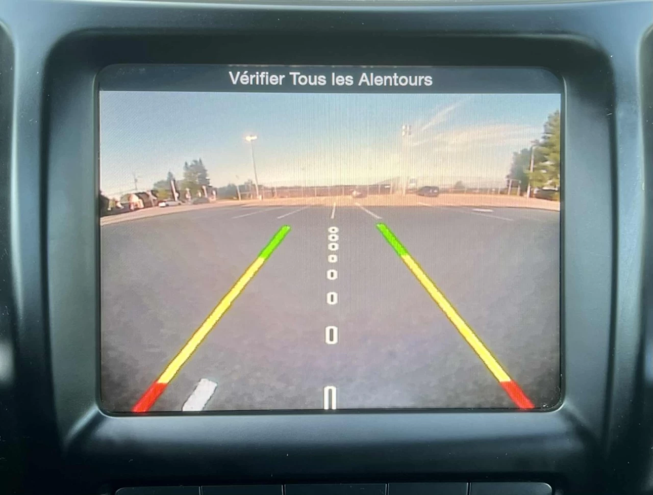 2014 JEEP CHEROKEE EDITION NORTH + V6 + 4X4 + 5 PASSAGERS + 196750 KM + PAS DE ROUILLE A1  Image principale