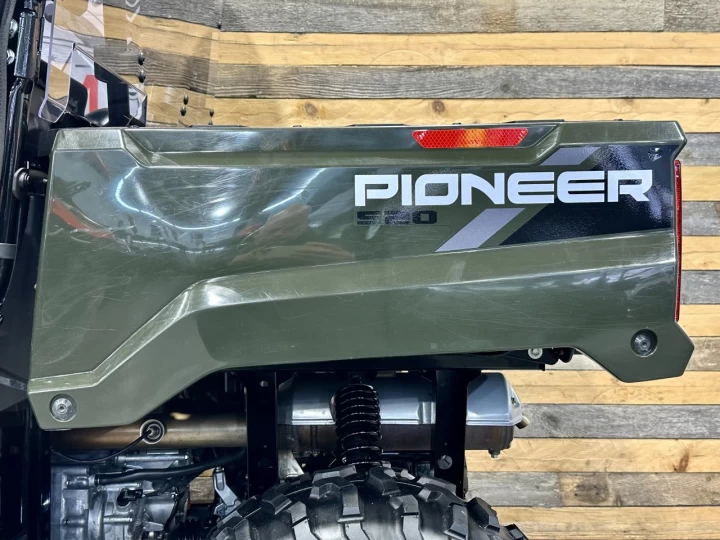 2026 HONDA PIONEER 520 4WD + CABINE FERMÉ + PLUSIEURS OPTIONS $$$ + RARE & A1 