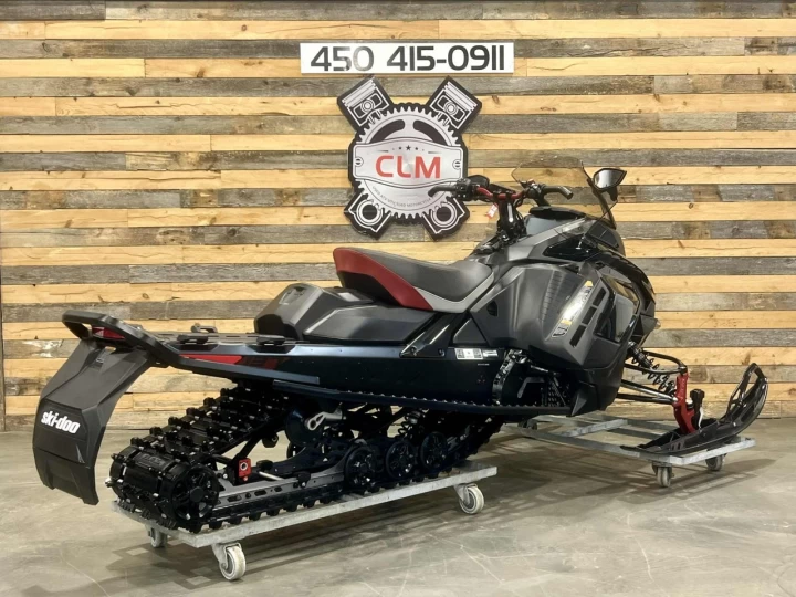 2025 BRP SKI-SOO RENEGADE ENDURO 900 ACE ITC 137'' + REV GEN5 + GARANTIE B.E.S.T + SEULEMENT 3680 KM 