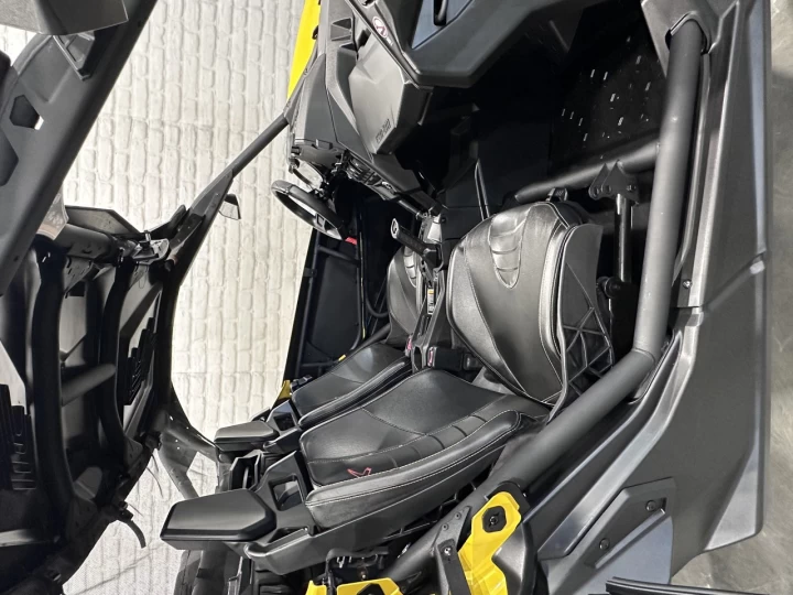 2017 BRP CAN-AM MAVERICK X3 X-DS TURBO 'R' 154 H.P + DPS + 4WD + FOX + 64'' + RARE & CONDITION A1 