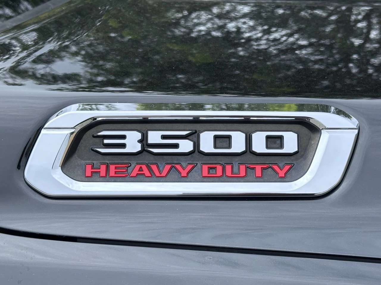 2019 RAM 3500 LARAMIE CUMMINS 6.7L H.O - HIGH OUTPUT + CREW CAB + 4WD + BOITE LONGUE + SUSPENSION A AIR + RARE & A1  Image principale