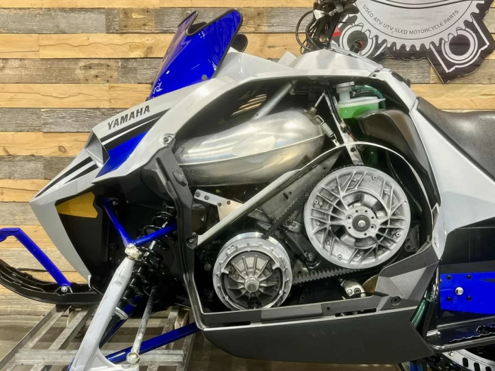 2022 YAMAHA SX VENOM 400 cc EFI 121'' + SEULEMENT 2787 KM + RARE & CONDITION A1 