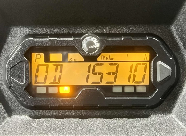 2018 BRP CAN-AM DEFENDER HD-5 + D.P.S + 4X4 + MAGS + 3 PASSAGERS + 15310 KM 